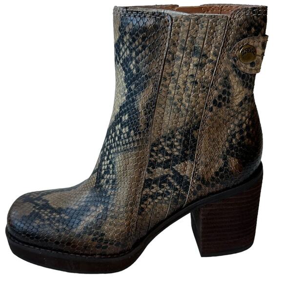 Zodiac Boots Phoenix Snakeskin Black Tan Square Toe Ankle Boot Women's Size 5M - Picture 11 of 11